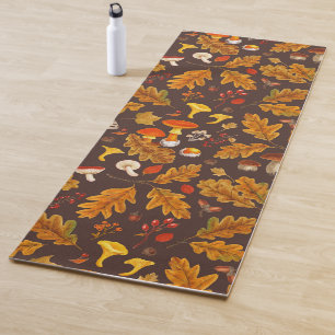 Waldpilze und Herbstflora in Braun Yogamatte