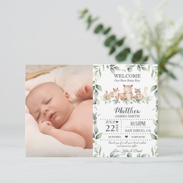 Waldtiere Grünpflanzen New Baby Boy Foto Birth Ankündigung (Stehend Vorderseite)