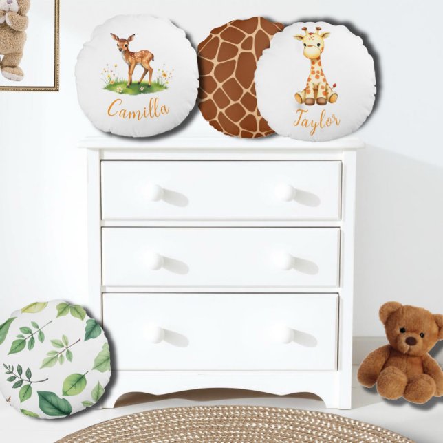 Waldwild individuelle Name Rundes Kissen (Von Creator hochgeladen)