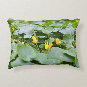 Waldwildblumen – Botanische Naturfotografie Dekokissen