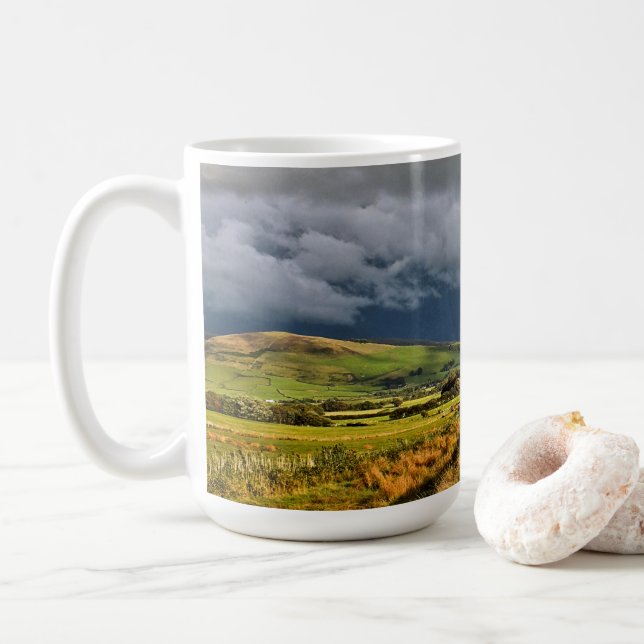 WALES DER LÄNDLICHEN SICHT KAFFEETASSE (Mit Donut)