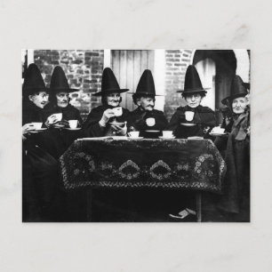Walisische Hexen - Teeparty Vintage Postkarte