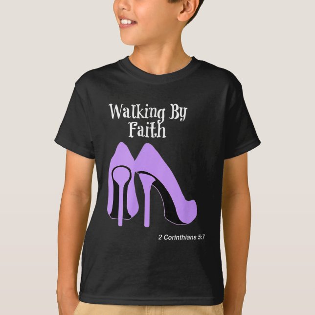 Walk By Faith Graphic Christian Design With Purple T-Shirt (Vorderseite)