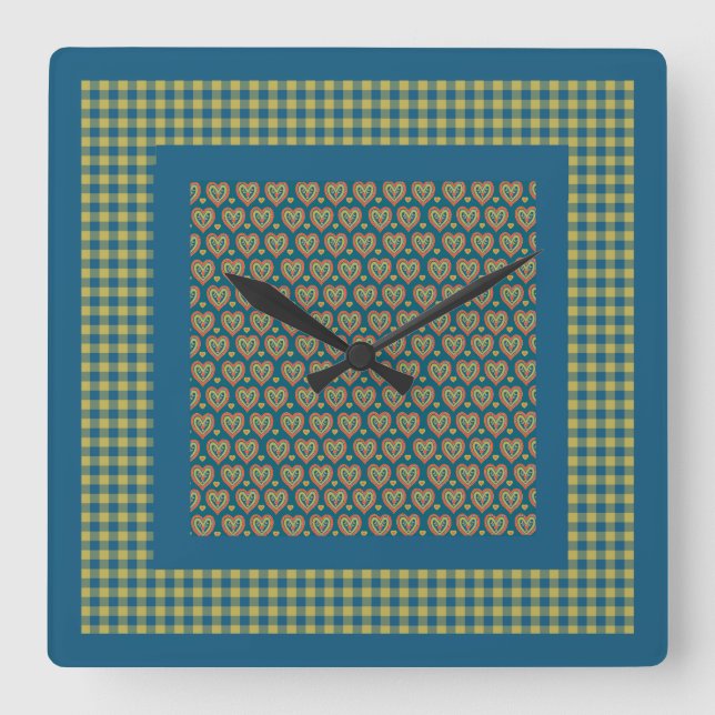 Wall Clock, Red, Green Hearts und Karo Gingham Quadratische Wanduhr (Vorderseite)