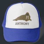 Walrus Graphic Realistic Style Illustration Truckerkappe<br><div class="desc">Schaffen Sie das perfekte personalisierte Geschenk für jemanden,  der Walrusse und andere Tiere der Arktis Lieben. Dieser Baseballmütze oder LKWs hat eine realistische Darstellung eines braunen Walruss mit einer Stelle unten,  um einen Namen in dunkelbraunen Schriften hinzuzufügen.</div>