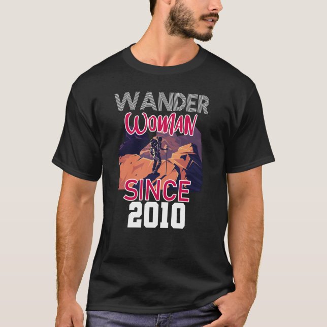 Wander woman since 2010 T-Shirt (Vorderseite)