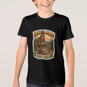 Wandere mehr, sorge dich weniger Bigfoot-Camping Tri-Blend Shirt