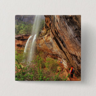 Wandern auf dem Emerald Pools Trail im Zion Nation Button