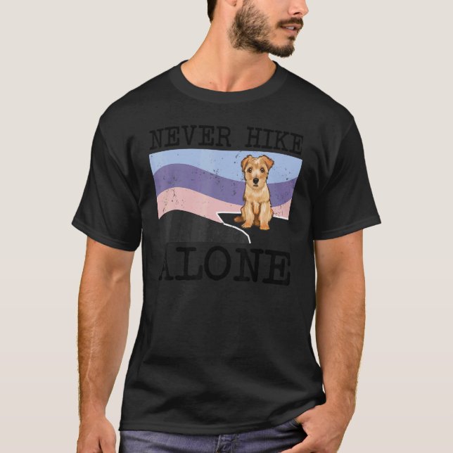 Wandern Sie nie allein Norfolk Wandern T-Shirt (Vorderseite)