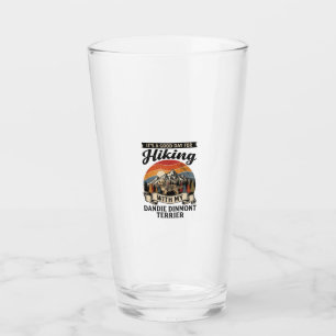 Wandernder Dandie Dinmont Terrier Hund Berg Retro Glas