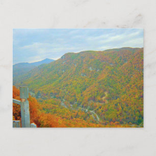 Wanderweg hoch in den Bergen Postkarte