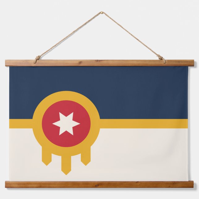 Wandtapestry mit der Flagge von Tulsa, Oklahoma Wandteppich Mit Holzrahmen (Vorne)