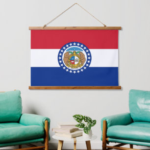 Wandteppiche mit der Flagge von Missouri, USA.