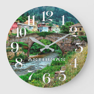 wanduhr von Cangas des Narcea, des Astururias,