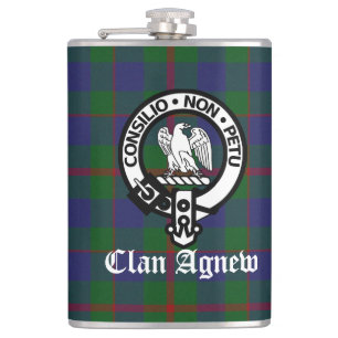 Wappen und Tartan des schottischen Clans Agnew Flachmann