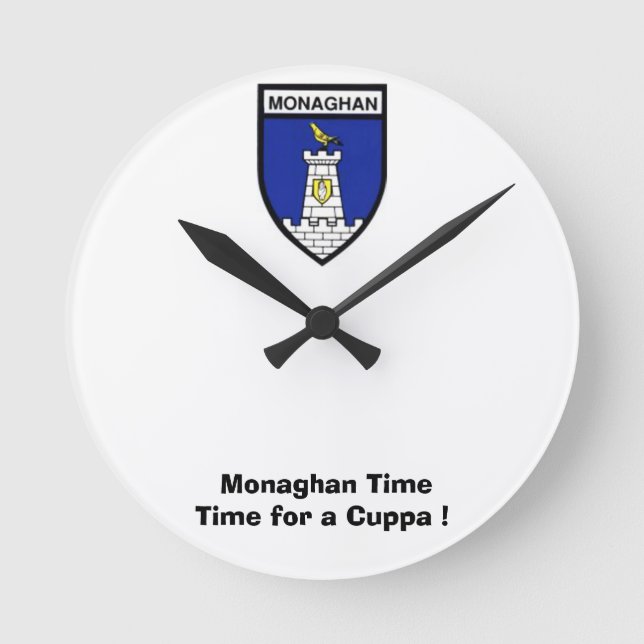 War auf Monaghan Time für eine Cuppa ! Runde Wanduhr (Vorderseite)