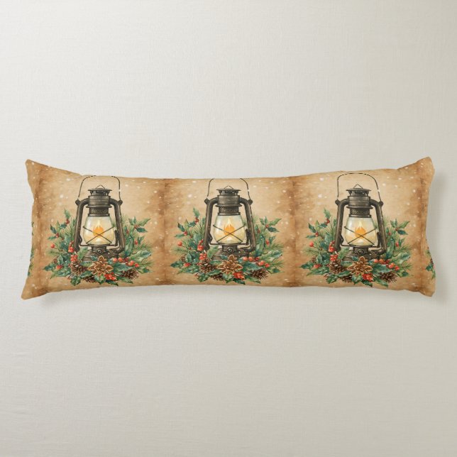 Warm rustic lantern Christmas holly pine winter Seitenschläferkissen (Vorderseite)