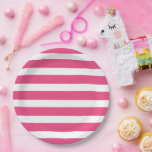 Warme Rosa und weiße Streifen Pappteller<br><div class="desc">Maßgeschneiderte Party-Teller mit einem schicken,  preppy nautical Stripe Muster. Klicken Sie auf Anpassen,  um das Design mit Ihrem eigenen Text und Bildern zu personalisieren,  um ein einzigartiges Design zu erstellen,  das jedem Party-Dekor entspricht!</div>