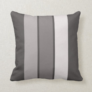 Warmer Streifen des Grau-3 (1 von 3) 16" Kissen