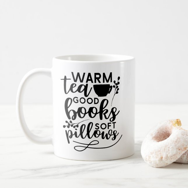 Warmer Tee, gute Bücher und weiche Kissen Hyge Kaffeetasse (Mit Donut)