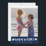 Warmes wünscht Florida Beach Foto Weihnachten<br><div class="desc">Weihnachtskarten in einem modernen nautischen "warmen Wünsche" marineblau-weiß Sand Dollar Design. Passen Sie mit Ihrem Foto und Ihren Namen an. Diese Weihnachtskarte am Strand kehrt zu einem marineblau-weiß gestreiften nautischen Streifen auf der Rückseite zurück. Ich kann diese Karte in eine andere Farbe ändern, um sie perfekt an Ihr Foto anzupassen....</div>