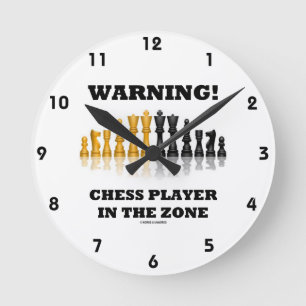 Warning! Chess Player In The Zone (Chess Set) Runde Wanduhr