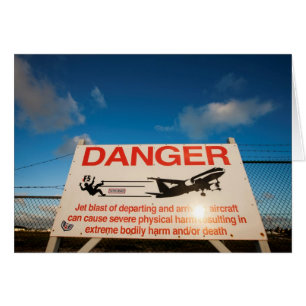 Warnschild in der Nähe des Flughafens St. Maarten