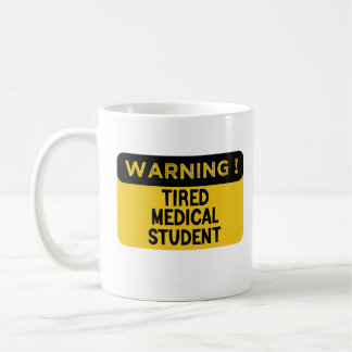 Warnung an müde Ärztin Kaffeetasse