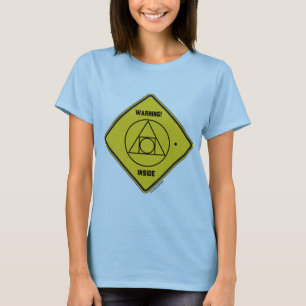 Warnung! Externer Ort der Identität innerhalb des T-Shirt