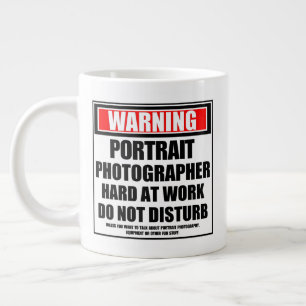 Warnung für Portraitfotografen bei der Arbeit Jumbo-Tasse