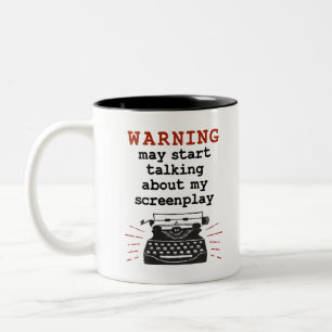 Warnung kann beginnen, über mein Drehbuch zu spre Zweifarbige Tasse