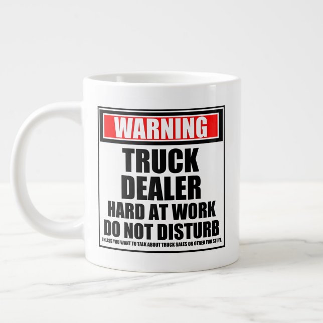 Warnungen für Lkw-Händler bei harter Arbeit stören Jumbo-Tasse (Links)