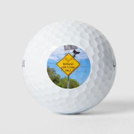 Warnzeichen für niedrige Fliegenklingeln Golfball