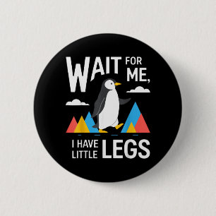 Warte auf den Pinguin mit kleinen Beinen beim Wand Button