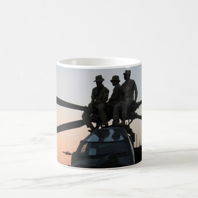 Wartete die Show Kaffeetasse (Mittel)