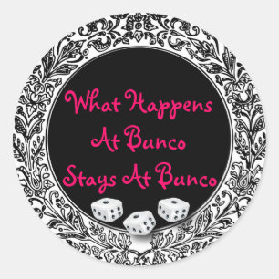 Was bei Bunco geschieht, bleibe bei Bunco Runder Aufkleber