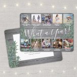 Was für ein Jahr! 10 Foto Collage & Captions Holzk Feiertagskarte<br><div class="desc">Was für ein Jahr zu erinnern! Senden Sie stilvolle und fröhliche Grüße und teilen Sie 10 Ihrer Lieblingsfotos mit einer individuellen 12x18 Foto Collage Urlaubskarte. (IMAGE PLACEMENT TIP: Eine einfache Möglichkeit, ein Foto genau so zu zentrieren, wie Sie es gewollt haben, ist es, es einzuschneiden, bevor Sie es auf die...</div>