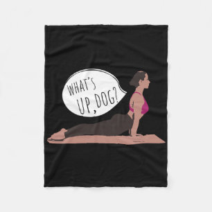 Was geht Hund Lustiger Yoga Für Übende Männer Frau Fleecedecke