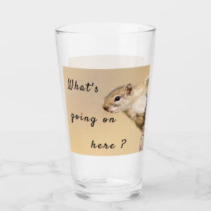 Was ist hier los mit Eichhörnchen-Foto? Glas