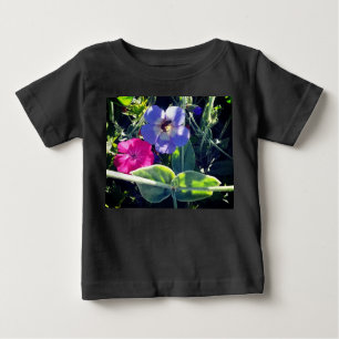 Wasch auf einer blauen Blume Baby T-shirt