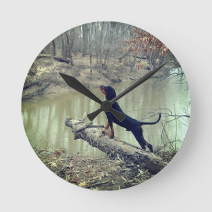 Waschbär-Jagdhund-Uhr Runde Wanduhr