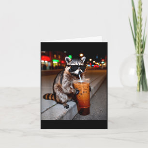 Waschbär trinkt Eiskaffee lustiger Tier-Meme Männe Karte