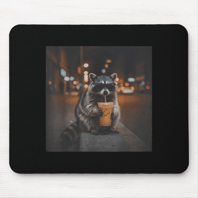 Waschbär trinkt Eiskaffee lustiger Tier-Meme Männe Mousepad (Vorne)