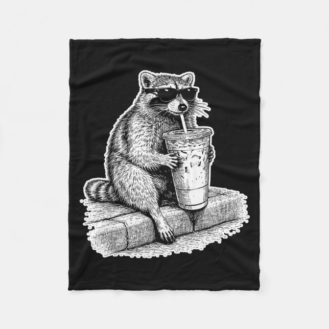 Waschbär trinkt Eiskaffee Müllschwein lustig Fleecedecke (Vorderseite)