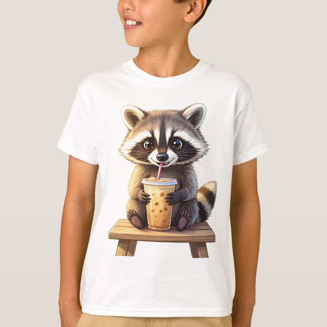 Waschbär trinkt Eiskaffee T-Shirt (Vorderseite)