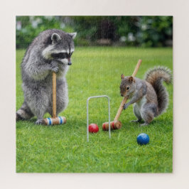 Waschbär und Eichhörnchen spielen Krocket