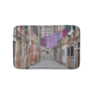 Wäscheleine in Venedig, Italien Badematte