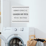 Waschküche im Bauernhof Künstlicher Leinwanddruck<br><div class="desc">Dieses niedliche moderne Bauernhaus Waschsalon Schild "Wäscherei Service co. ,  Loads of fun,  self serve - open 24 hours". Dieses Schild ist mit einem schlichten Fliesendesign aus Imitaten ein wenig modern und ein wenig Vintag. Dieses Schild macht das perfekte Haus-Erwärmung oder Polterabend Geschenk!</div>