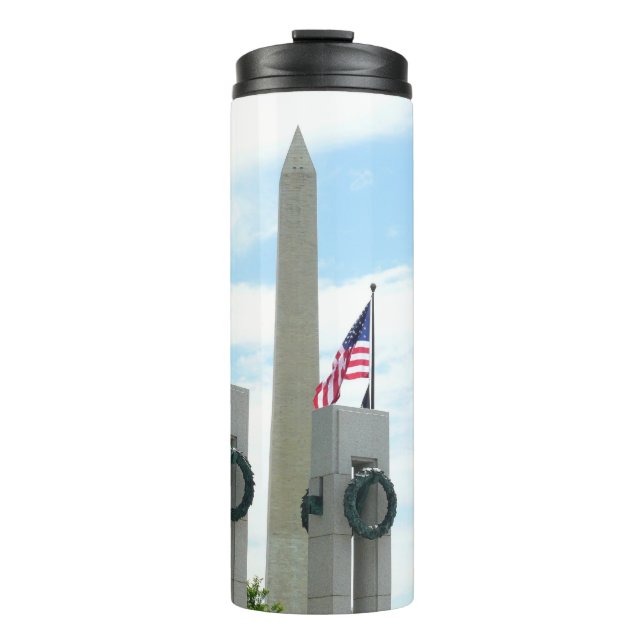 Washington Monument and WWII Memorial in DC Thermosbecher (Vorderseite)
