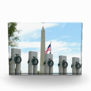 Washington Monument und WWII-Denkmal in DC Fotoblock